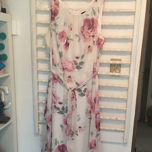 Sleeveless Chiffon Floral Maxi Dress